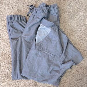 Jaanuu scrub set - medium - new condition